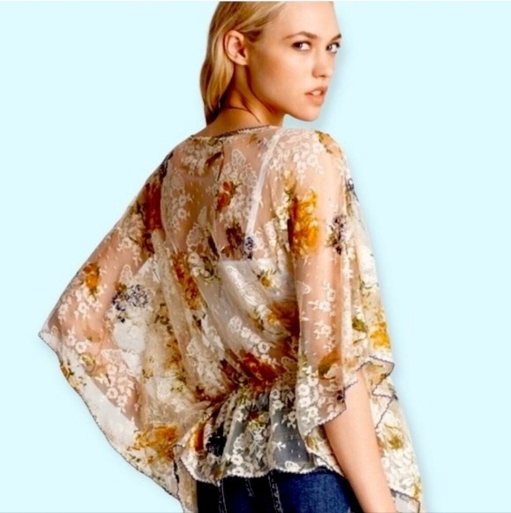 FREE PEOPLE Chrissy Emboidered Mesh Floral Lace Boho Kimono Ivory  Batwing Top